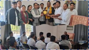 লখিমপুৰ পশুচিকিৎসা মহাবিদ্যালয়ৰ সহকাৰী ডীন পদত দায়িত্ব গ্ৰহণ কৰা উপলক্ষে ড° সৌৰভ কুমাৰ লাস্কৰক সদৌ অসম গোৰ্খা ছাত্ৰ সন্থাৰ অভিনন্দন