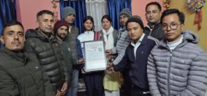 आरडीसी २०२६ मा ऐतिहासिक सफलता हासिल गरेकी एनसीसी क्याडेट दिव्या खतिवडालाई आग्सुद्वारा सम्मान