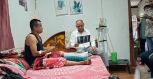 वरिष्ठ कलाकार राम राईज्यूको निवासमा आग्सुको बृहत टोली; शीघ्र स्वास्थ्यलाभको कामना