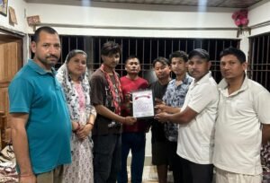 HSLC परीक्षामा उत्कृष्ट सफलता हासिल गरेका नेहाल क्षेत्रीलाई आग्सु सेरेन सिमेन आञ्चलिक समितिद्वारा सम्मान