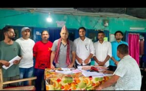डिमौ पुलिस चौकीका नवनियुक्त प्रहरी अधिकृत घनश्याम हाजरिकालाई आग्सुद्वारा स्वागत तथा सम्मान