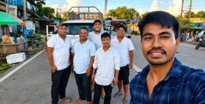 চৰাইদেউৰ বানাক্ৰান্ত ৰাইজৰ কাষত আগ্ছু জিলা সমিতিৰ দ্বাৰা বিস্কুট, বিশুদ্ধ খোৱাপানী আৰু প্ৰয়োজনীয় সামগ্ৰী বিতৰণ।