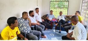 প্ৰয়াত ছাত্ৰী সুস্মিতা ছেত্ৰীৰ বাসগৃহত আগছুৰ কেন্দ্ৰীয় নেতৃত্বৰ সমবেদনা , শোকসন্তপ্ত পৰিয়ালৰ কাষত থিয় হৈ দোষীৰ দৃষ্টান্তমূলক শাস্তিৰ দাবী।